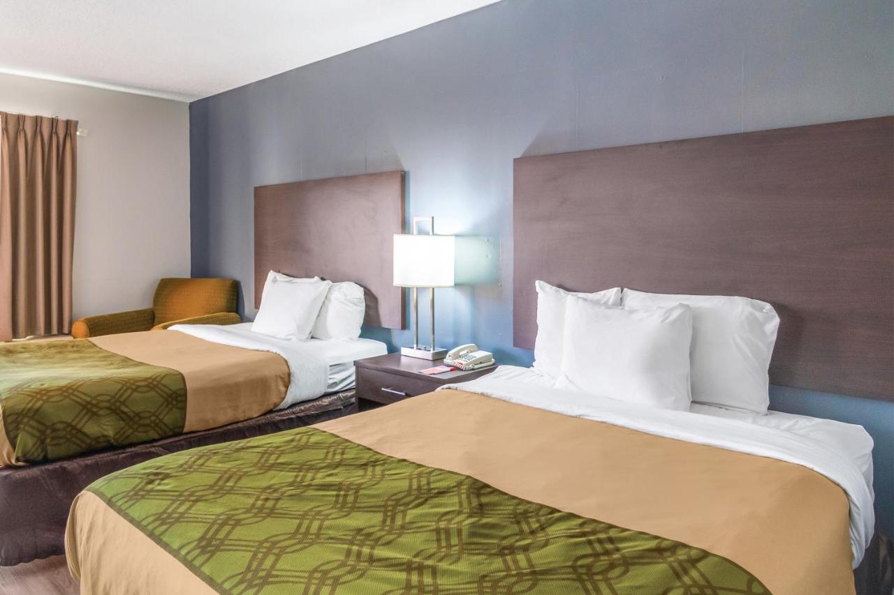 Double Room with Two Double Beds - Non-Smoking at SureStay Hotel by Best Western Brunswick