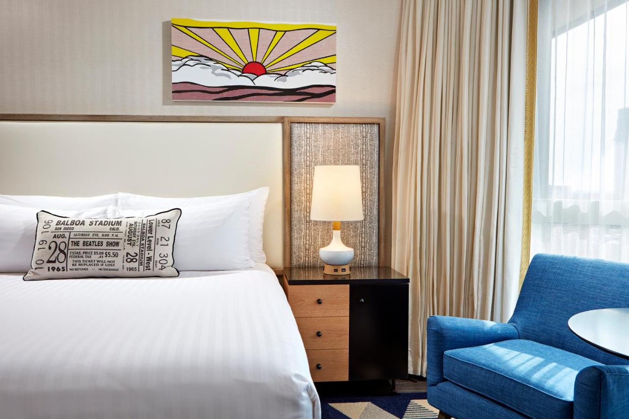 Cool King Room at The Bristol Hotel San Diego