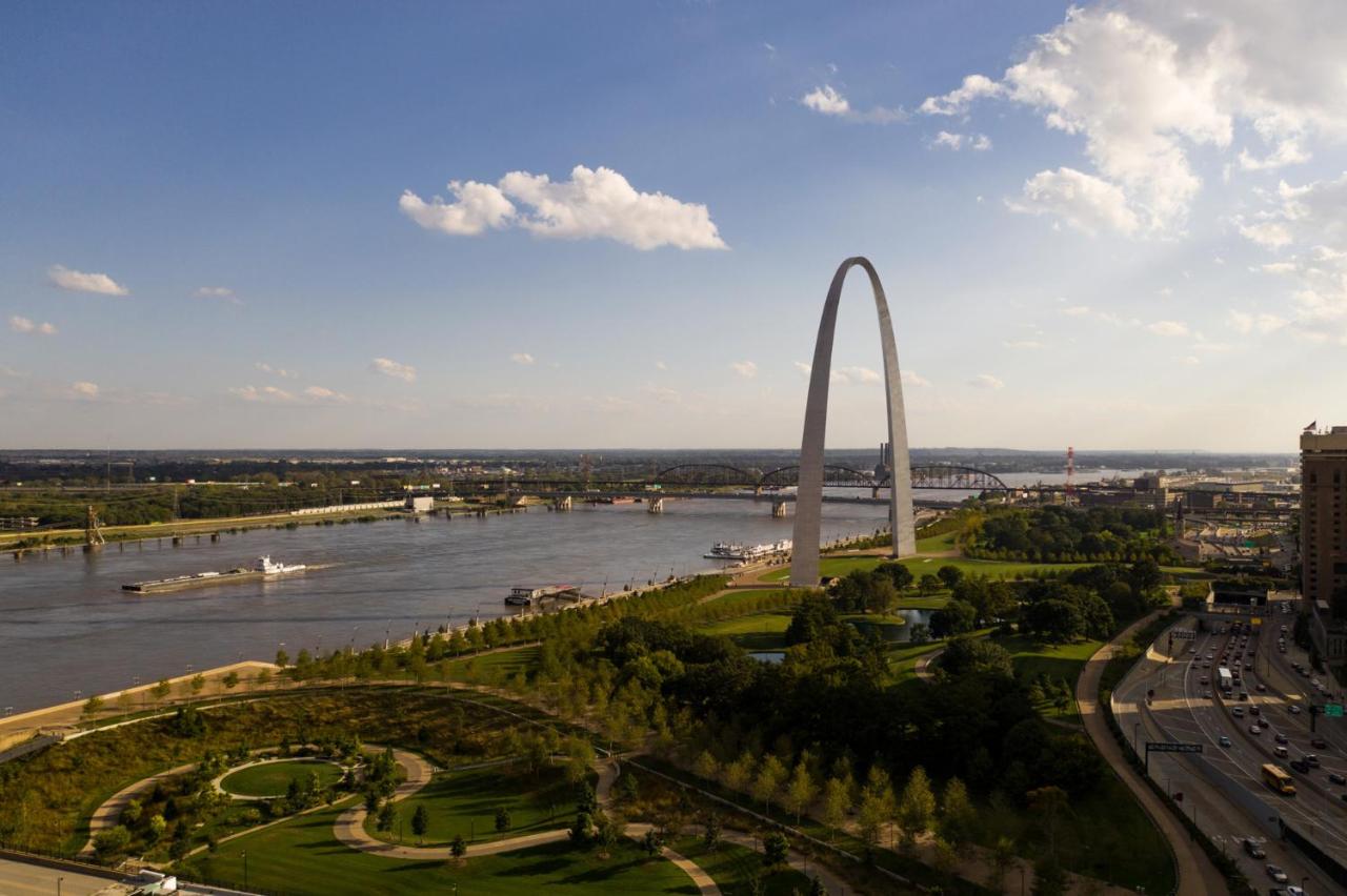| Four Seasons St. Louis