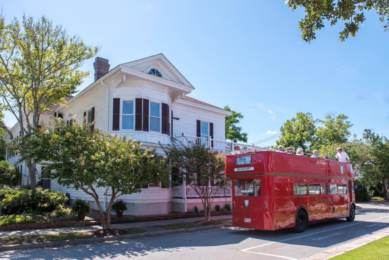 | Pecan Tree Inn