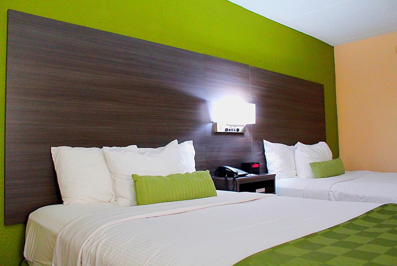 Deluxe Double Room with Two Double Beds - Non-Smoking at Baymont by Wyndham Springfield