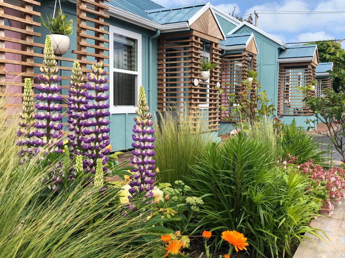 | Inn at Haystack Rock