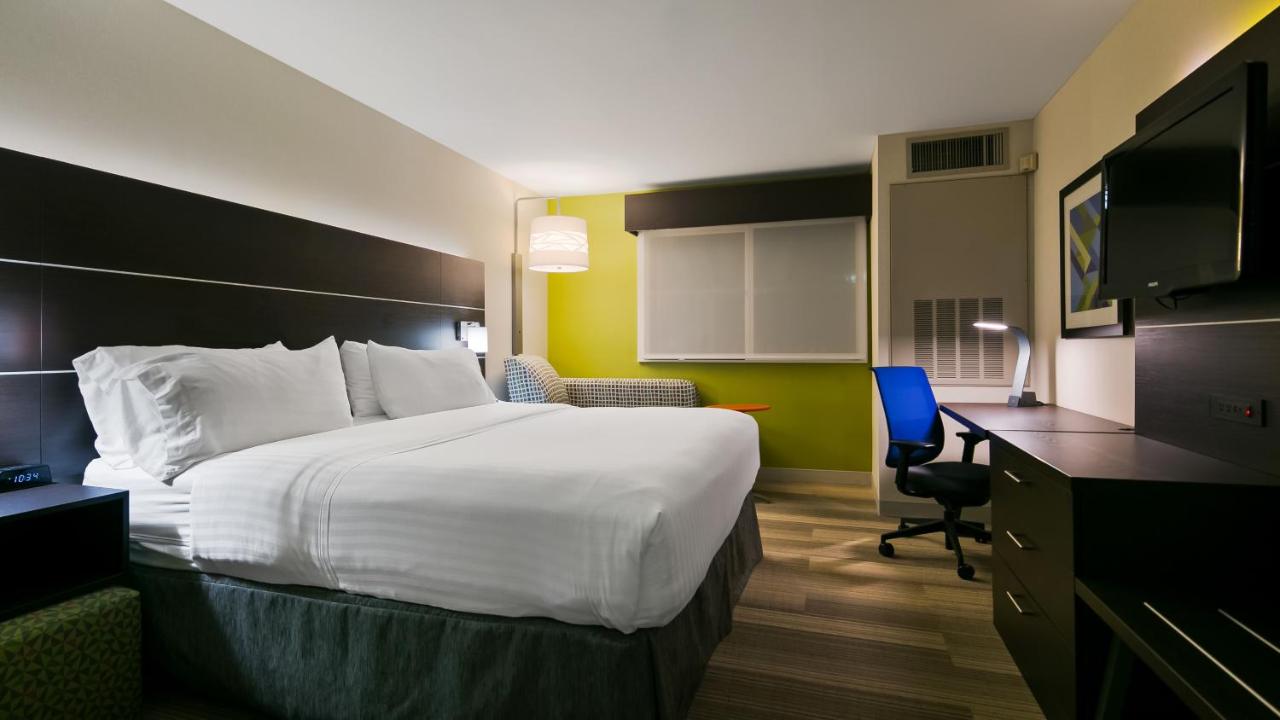  | Holiday Inn Express & Suites Burlington