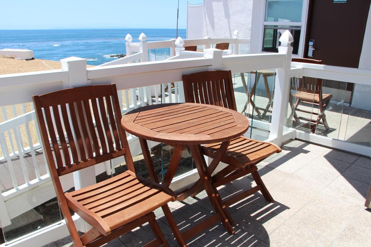 Queen Room with Ocean View at Capri Laguna on the Beach