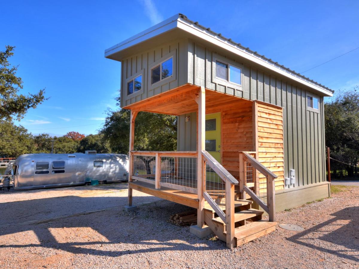Studio - Split Level at Painted Sky Inn