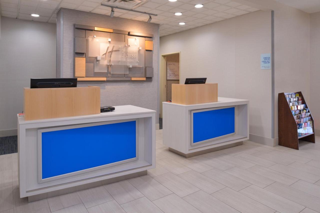 | Holiday Inn Express Hotel & Suites Abilene Mall South, an IHG Hotel