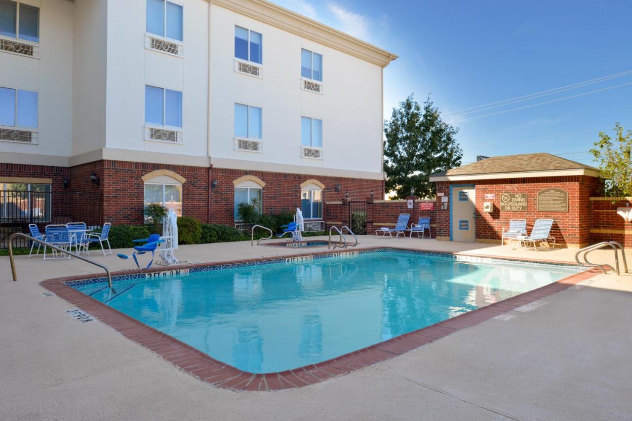 | Holiday Inn Express Hotel & Suites Abilene Mall South, an IHG Hotel