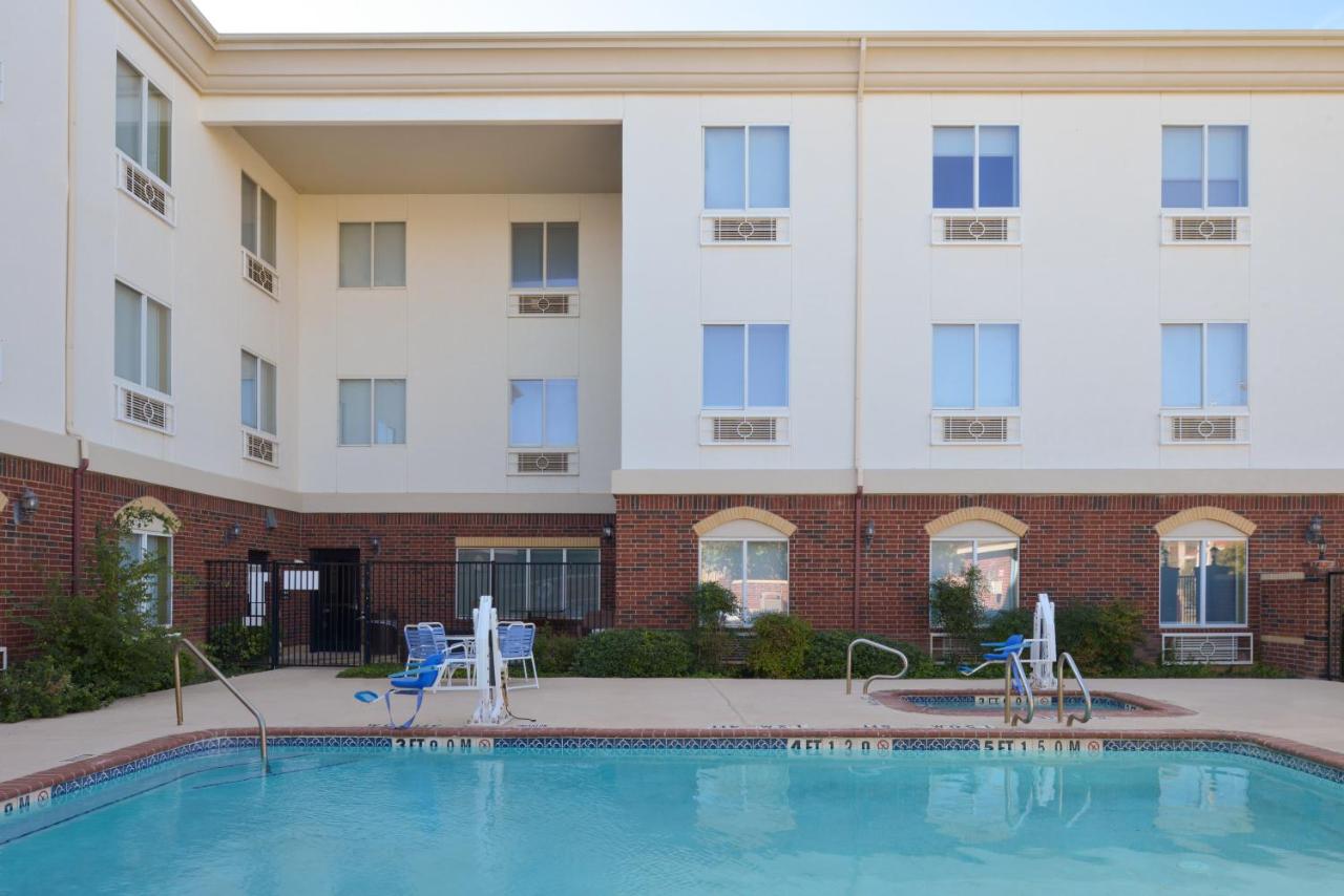 | Holiday Inn Express Hotel & Suites Abilene Mall South, an IHG Hotel