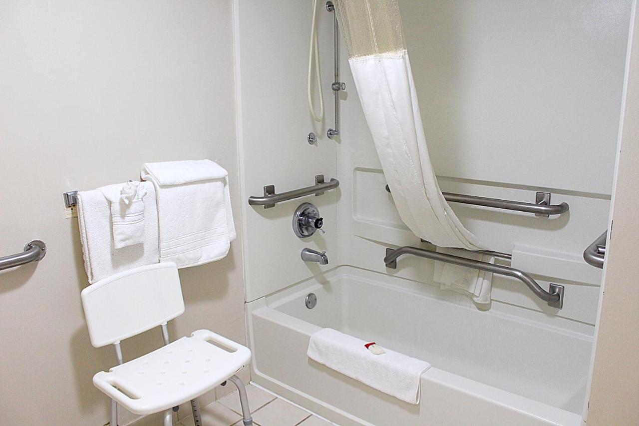 Deluxe Double Room - Disability Access/Non-Smoking at Baymont by Wyndham Springfield