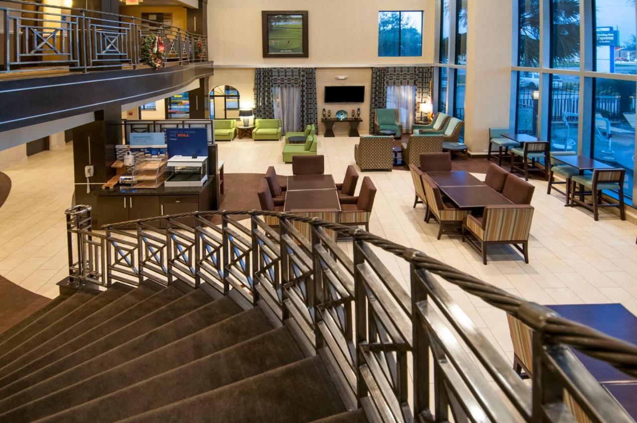  | Holiday Inn Express & Suites Houston North Intercontinental, an IHG Hotel