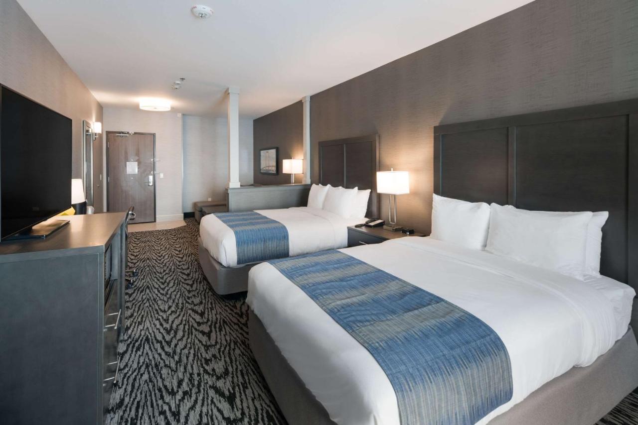 Queen Suite with Two Queen Beds - Accessible/Non-Smoking at Comfort Suites Kennewick at Southridge