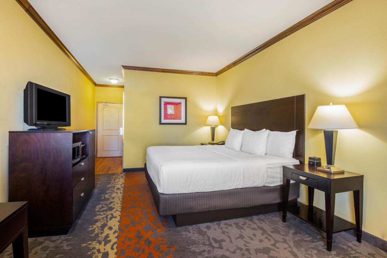 King Room - Mobility Access/Non-Smoking at La Quinta Inn & Suites by Wyndham Eastland