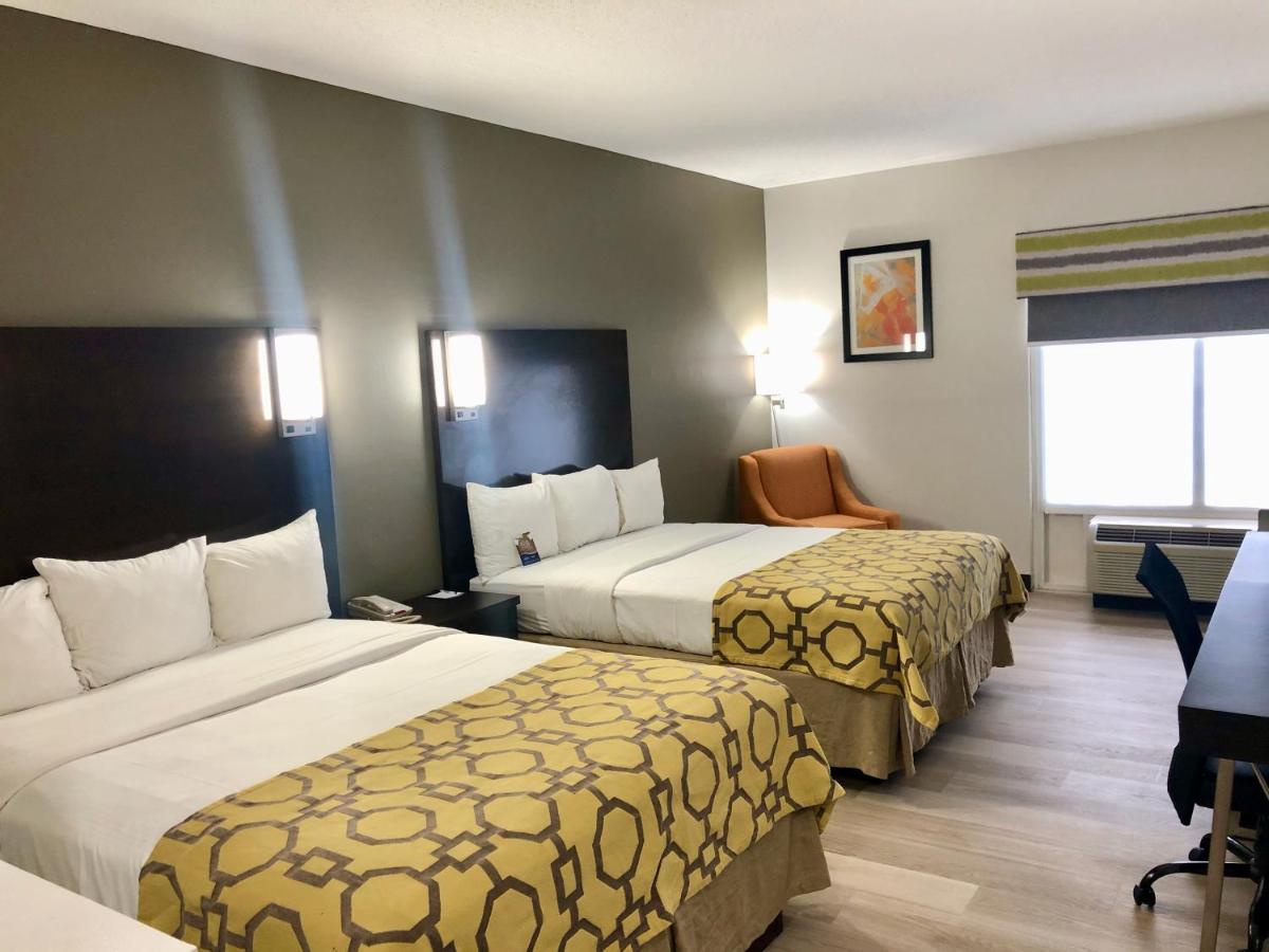 | Baymont by Wyndham Warrenton