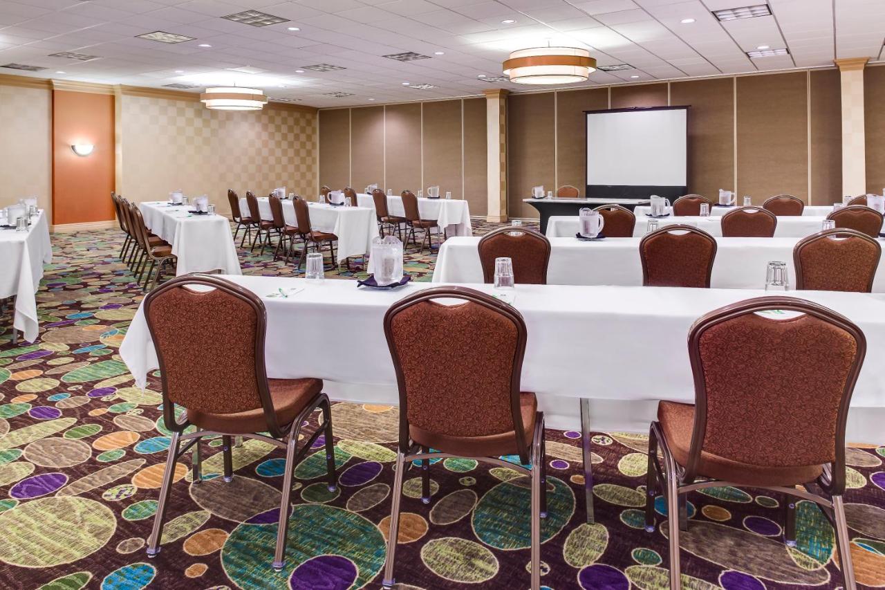 Holiday Inn Hotel & Suites Overland Park-West, an IHG Hotel