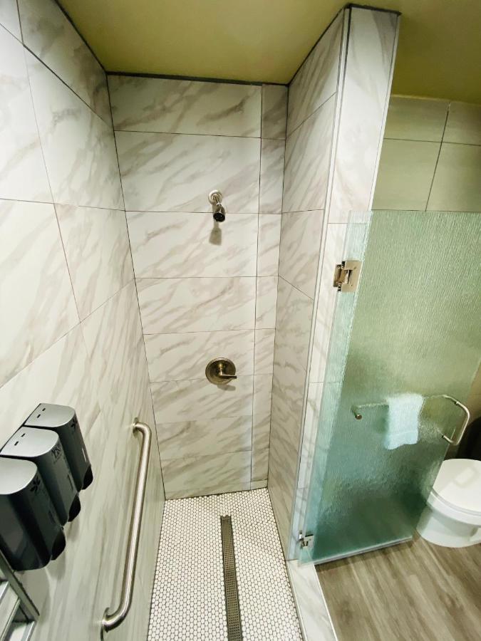 Double or Twin Room with Bathroom at Le Blanc Inn & Suites
