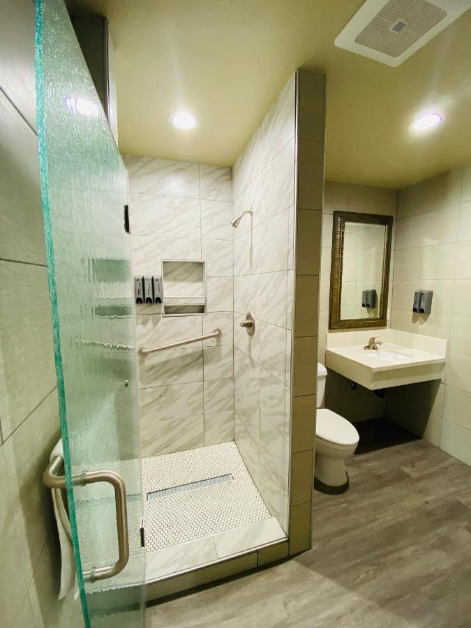 King Studio at Le Blanc Inn & Suites