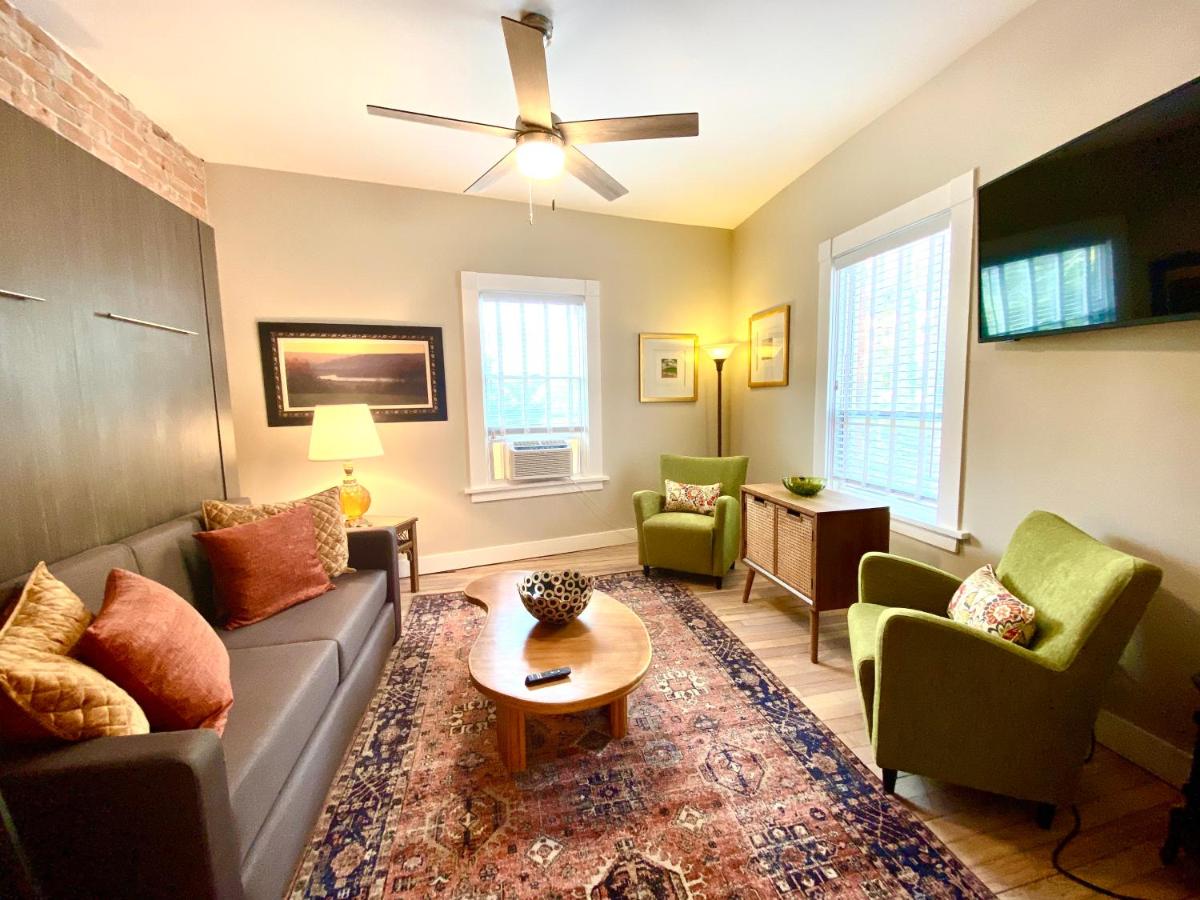 | Bisbee Brownstone Suites