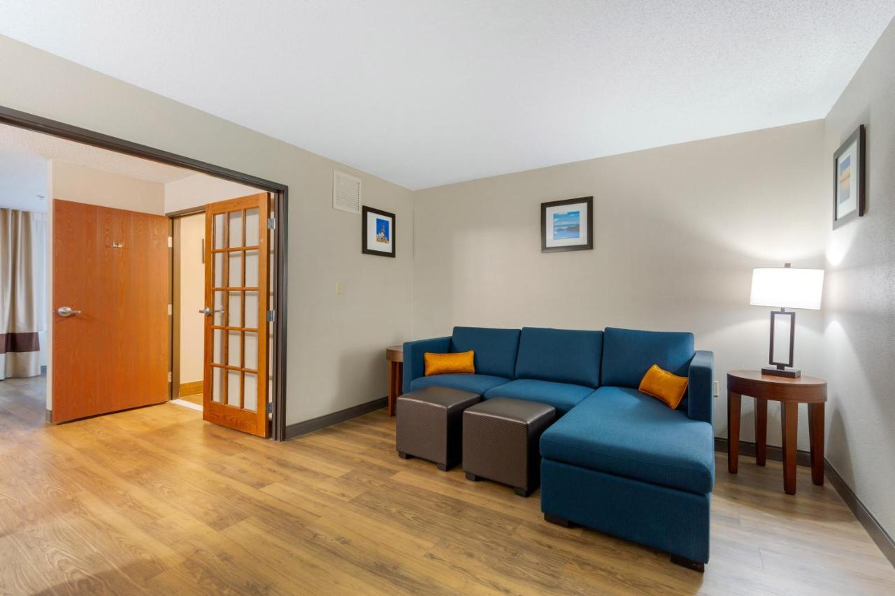 Queen Suite with Two Queen Beds - Non-Smoking at Comfort Inn & Suites