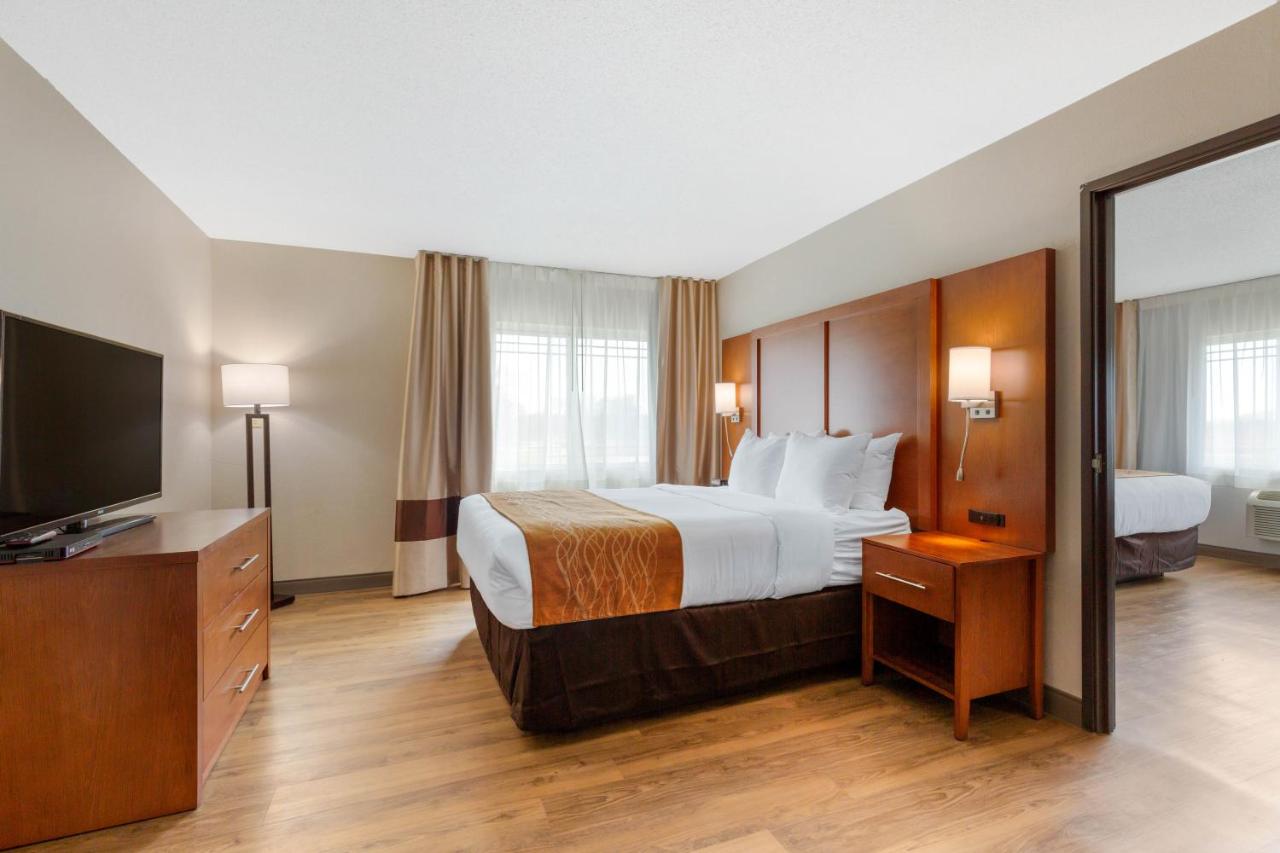 Family Suite - Non-Smoking at Comfort Inn & Suites