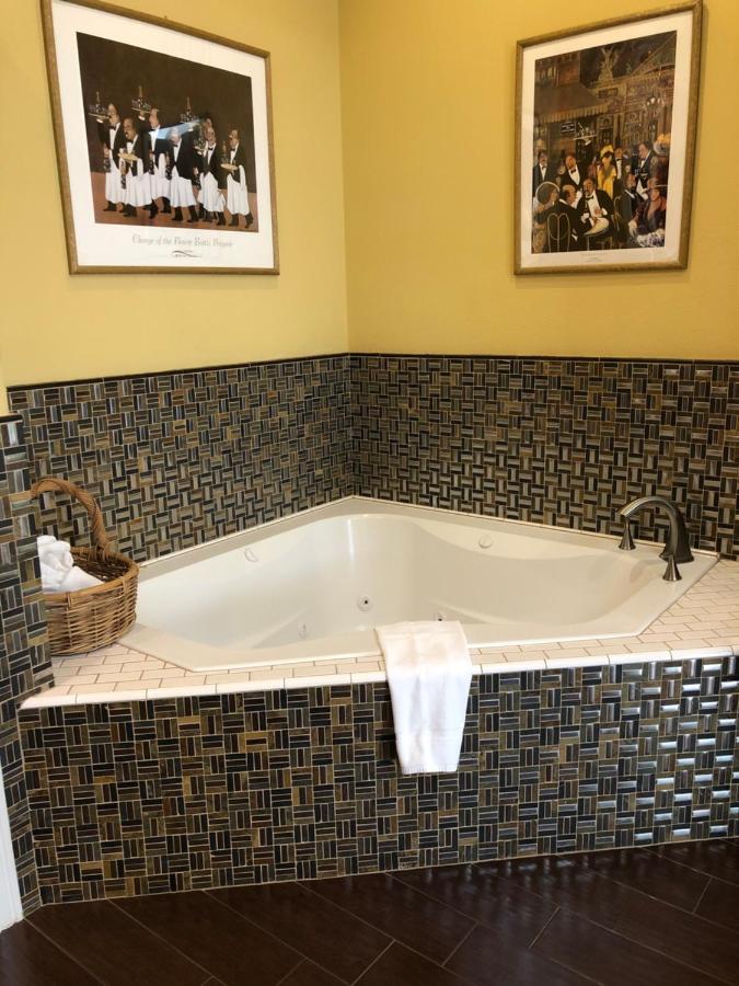 | Glen Ellen Inn Secret Cottages