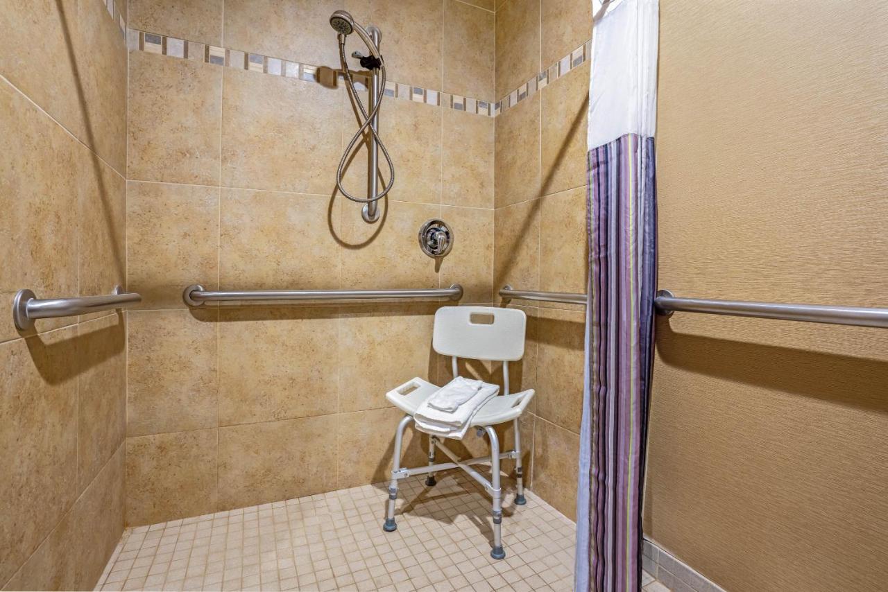 King Suite - Mobility Access/Non-Smoking at La Quinta Inn & Suites by Wyndham Coeur d`Alene