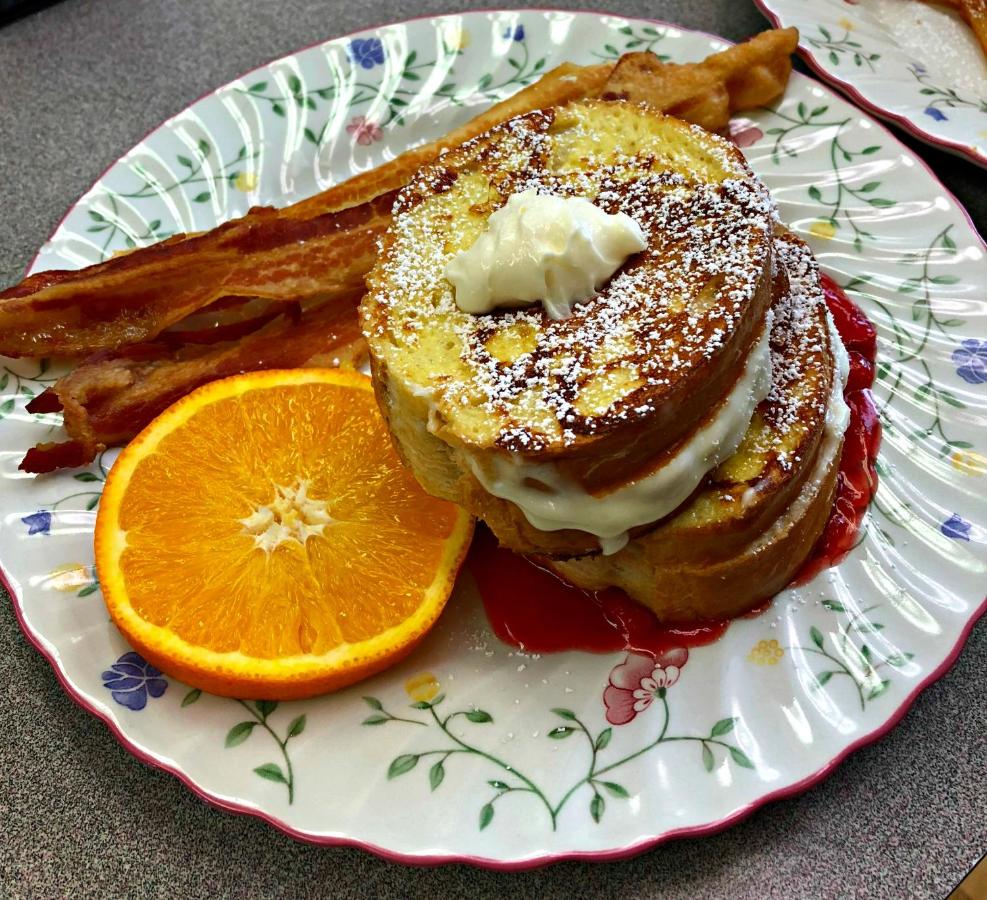 | Sutherland House Victorian Bed and Breakfast