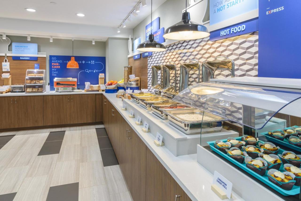  | Holiday Inn Express Southington, an IHG Hotel