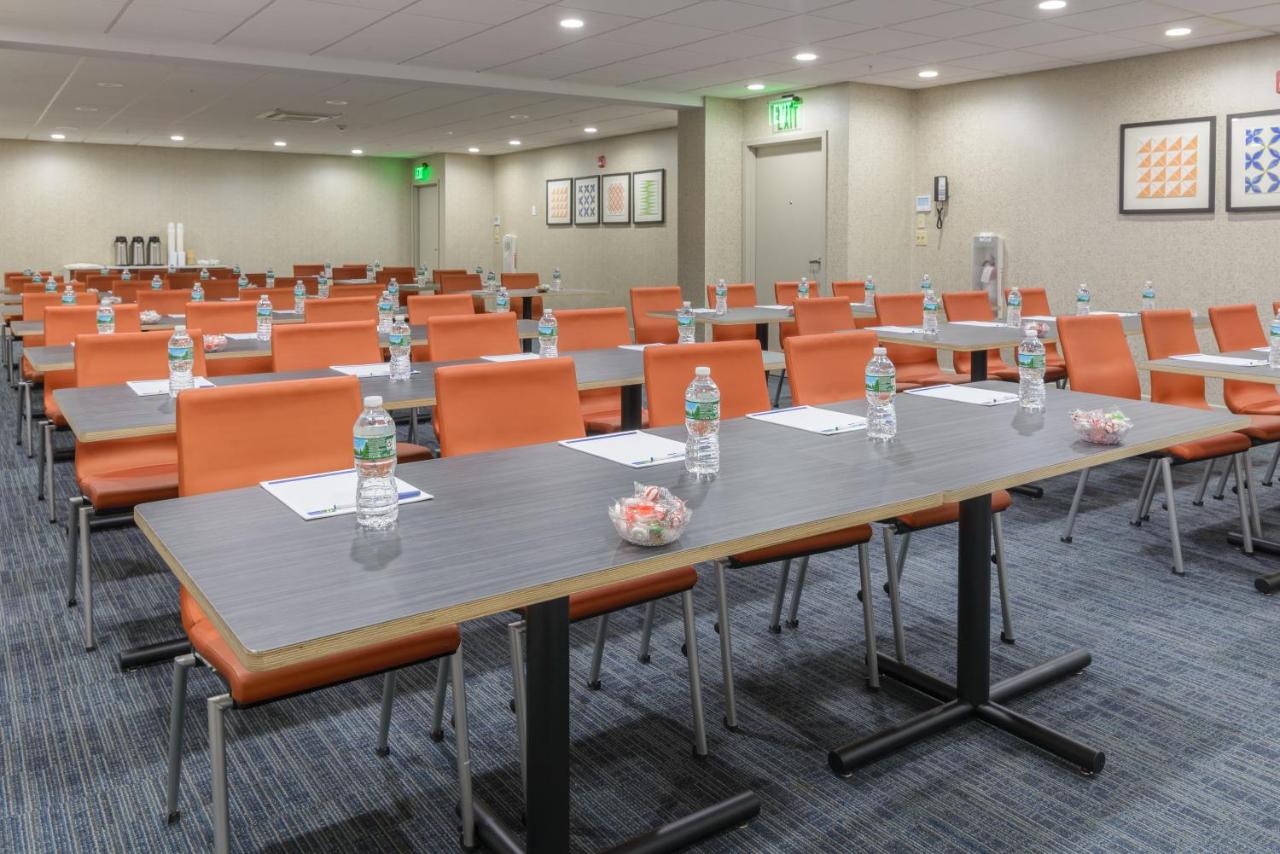  | Holiday Inn Express Southington, an IHG Hotel