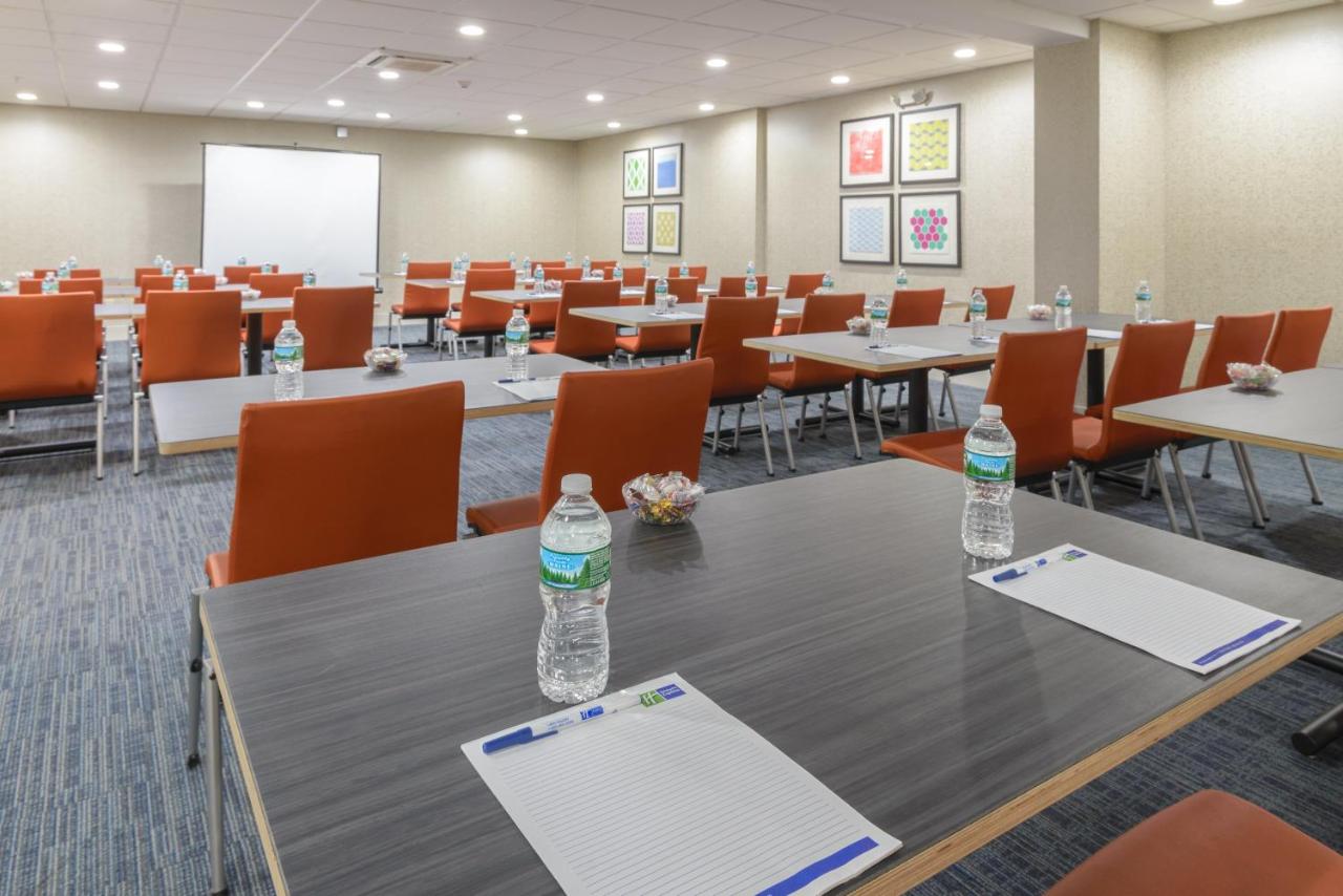  | Holiday Inn Express Southington, an IHG Hotel