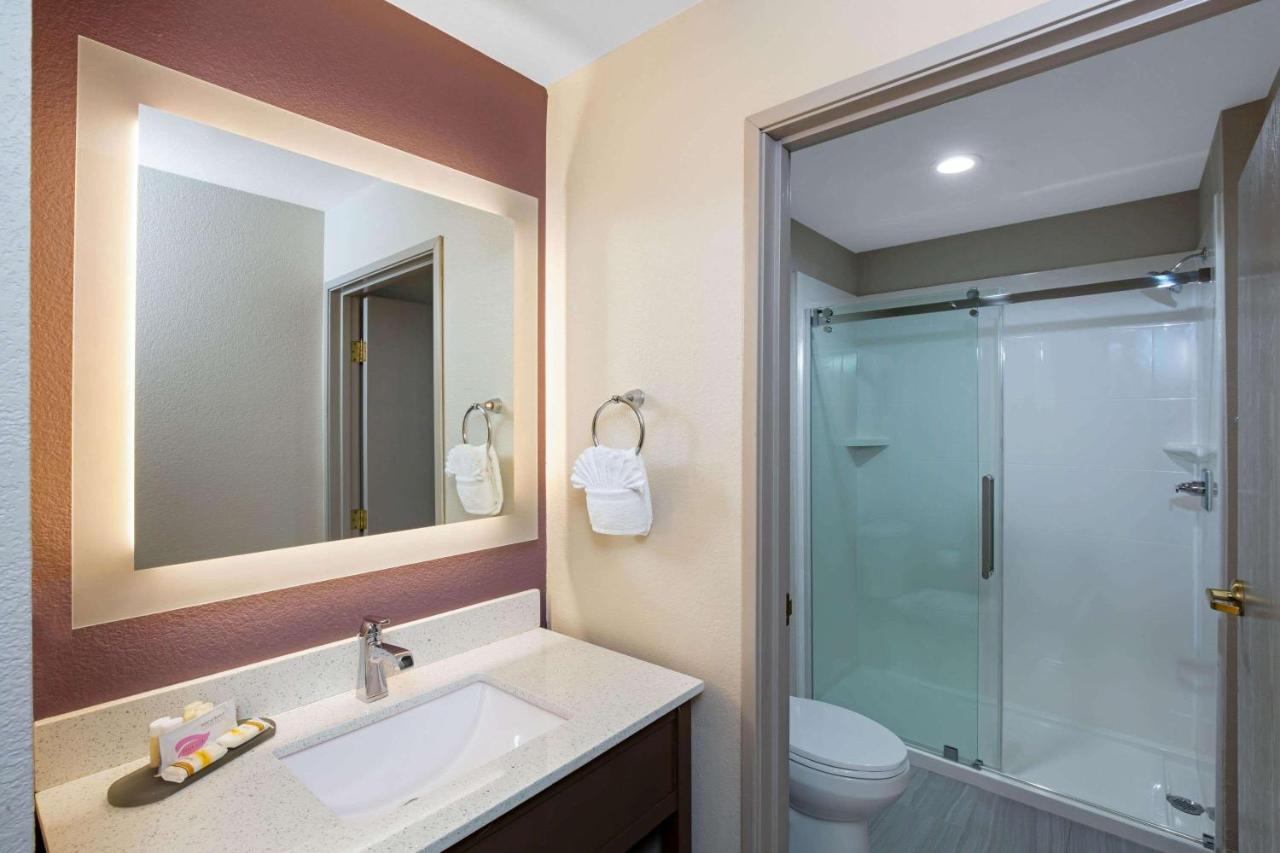 King Suite - Non-Smoking at La Quinta Inn & Suites by Wyndham Las Vegas Nellis