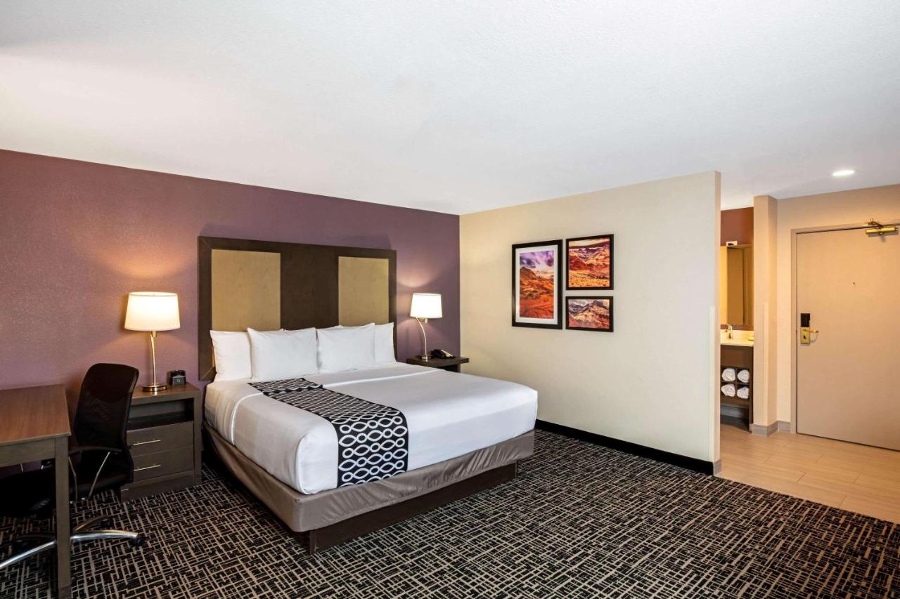 King Room - Disability Access at La Quinta Inn & Suites by Wyndham Las Vegas Nellis