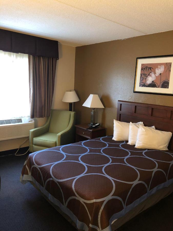 | Super 8 by Wyndham Manchester Airport