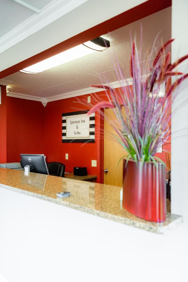  | Spencer Inn & Suites