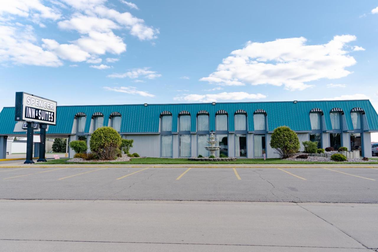  | Spencer Inn & Suites