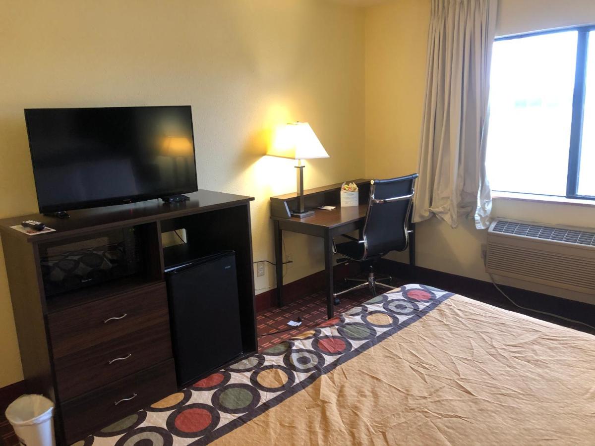 King Room - Non-Smoking at Super 8 by Wyndham Plover Stevens Point Area