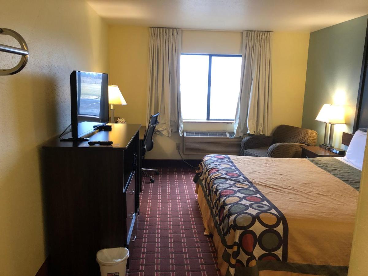 King Room - Non-Smoking at Super 8 by Wyndham Plover Stevens Point Area