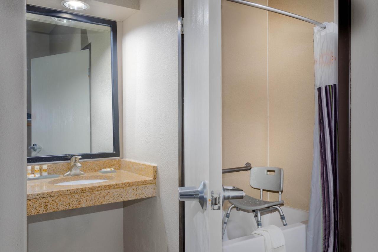  | La Quinta by Wyndham Henderson-Northeast Denver