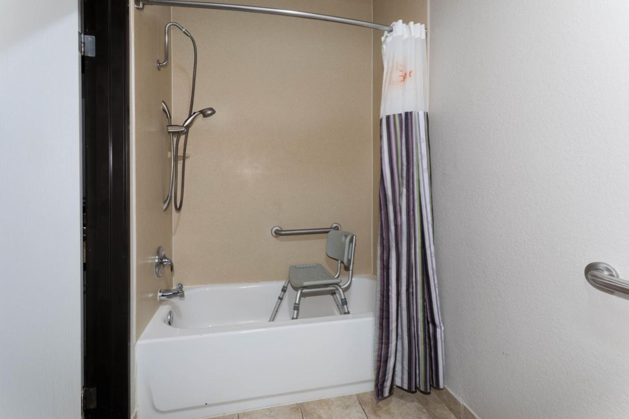  | La Quinta by Wyndham Henderson-Northeast Denver