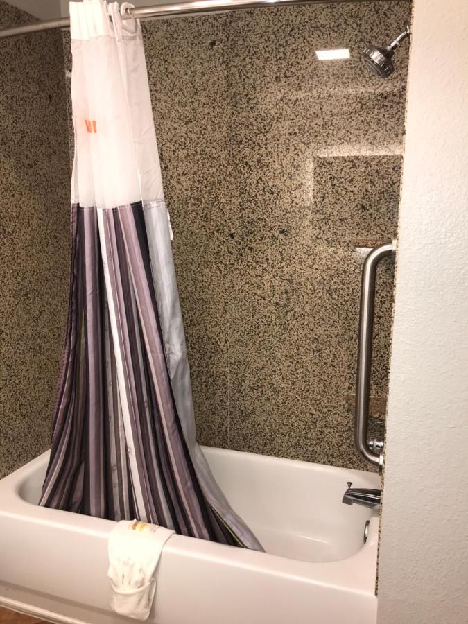 King Room at La Quinta Inn & Suites by Wyndham Abilene Mall