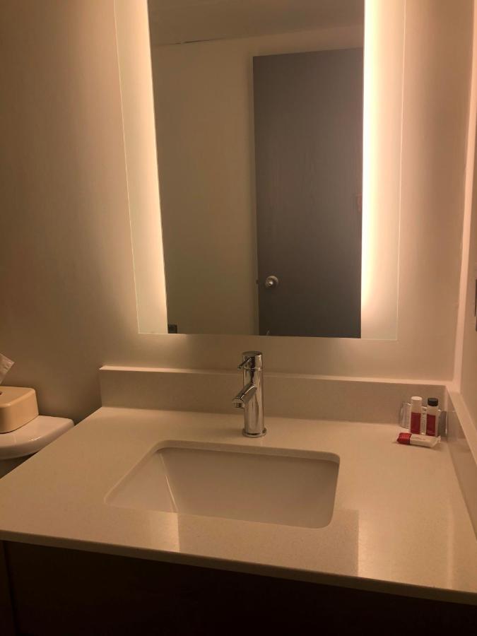 | Super 8 by Wyndham Manchester Airport