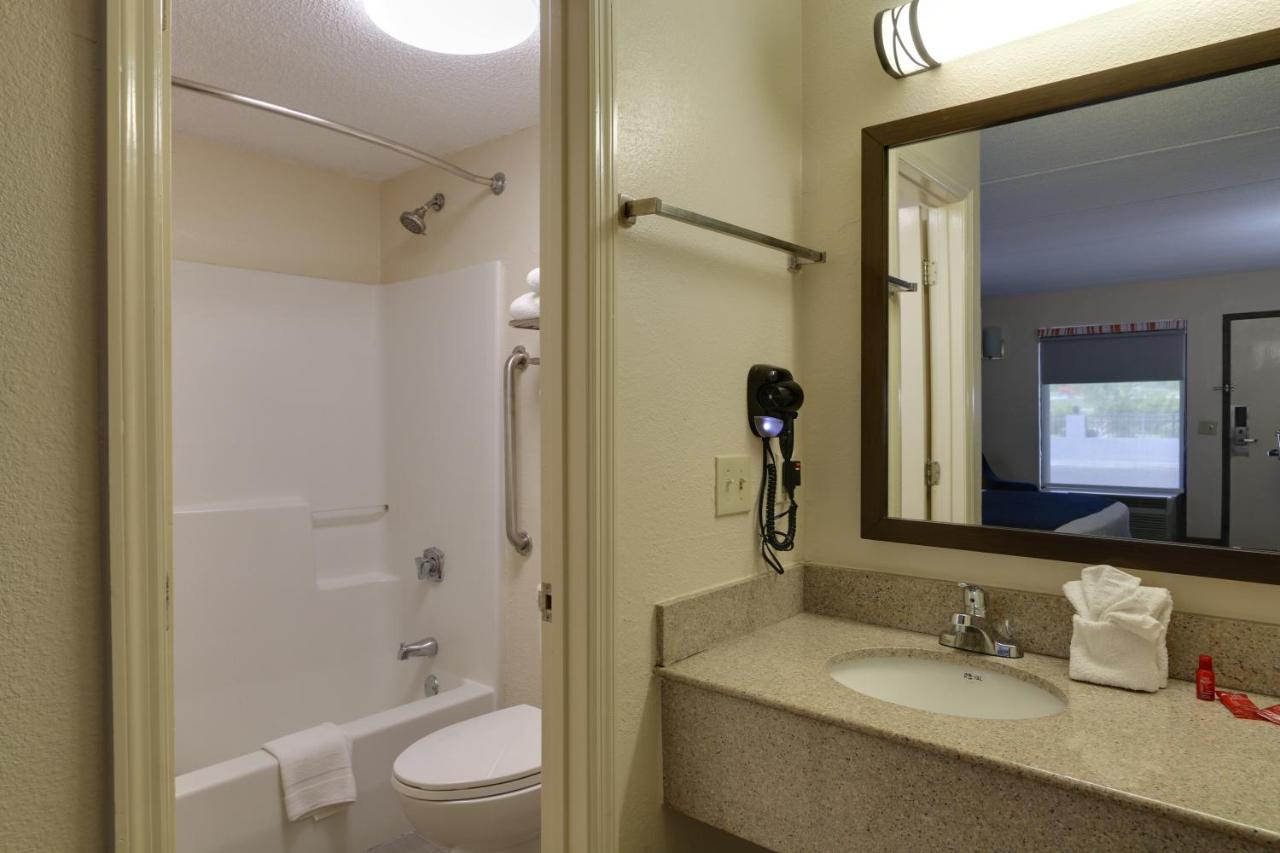 | Baymont by Wyndham Ridgeland I-95