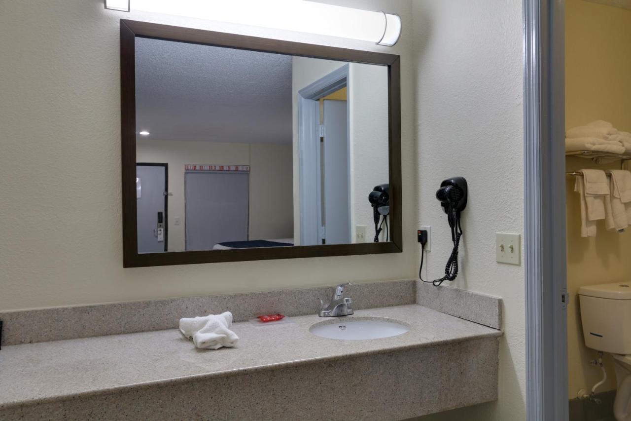 | Baymont by Wyndham Ridgeland I-95