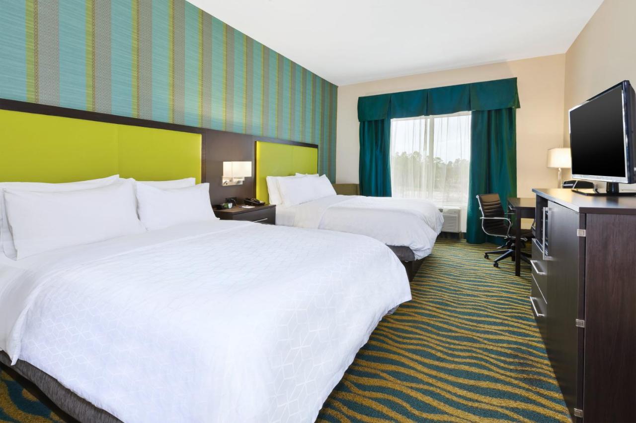 Queen Room with Two Queen Beds at Holiday Inn Express & Suites Southport - Oak Island Area by IHG