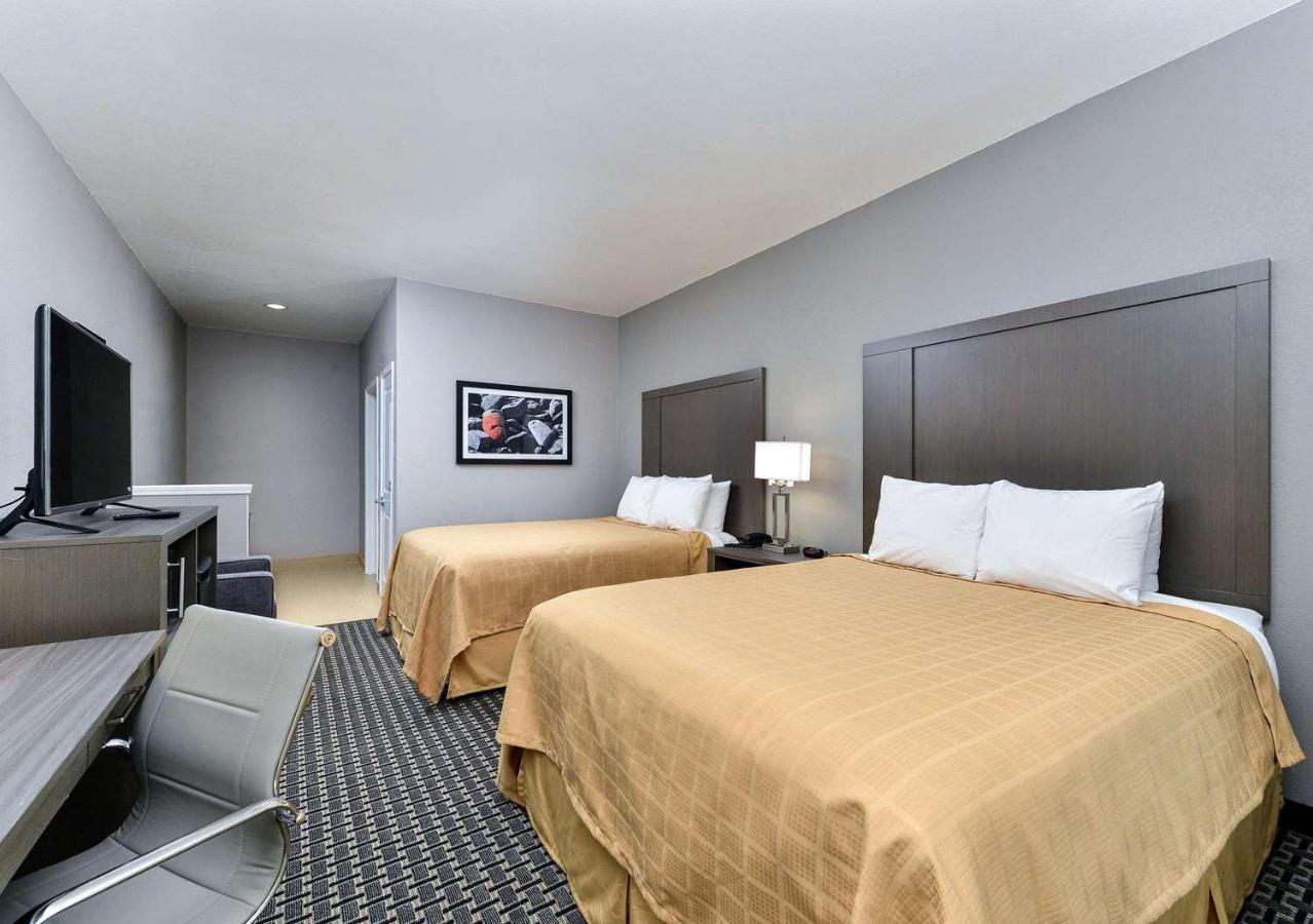 | Scottish Inn & Suites Cotulla, TX