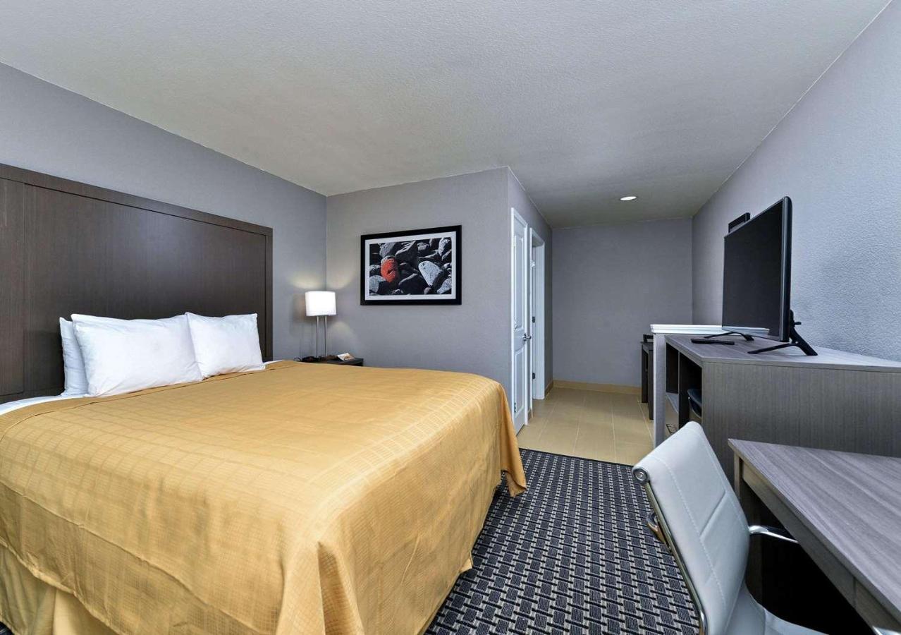 | Scottish Inn & Suites Cotulla, TX