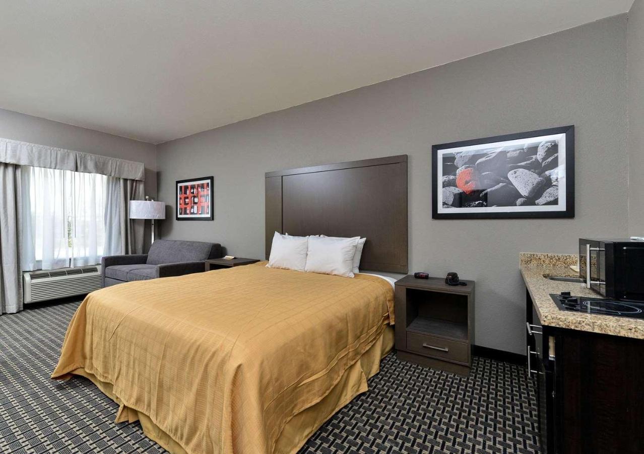 | Scottish Inn & Suites Cotulla, TX