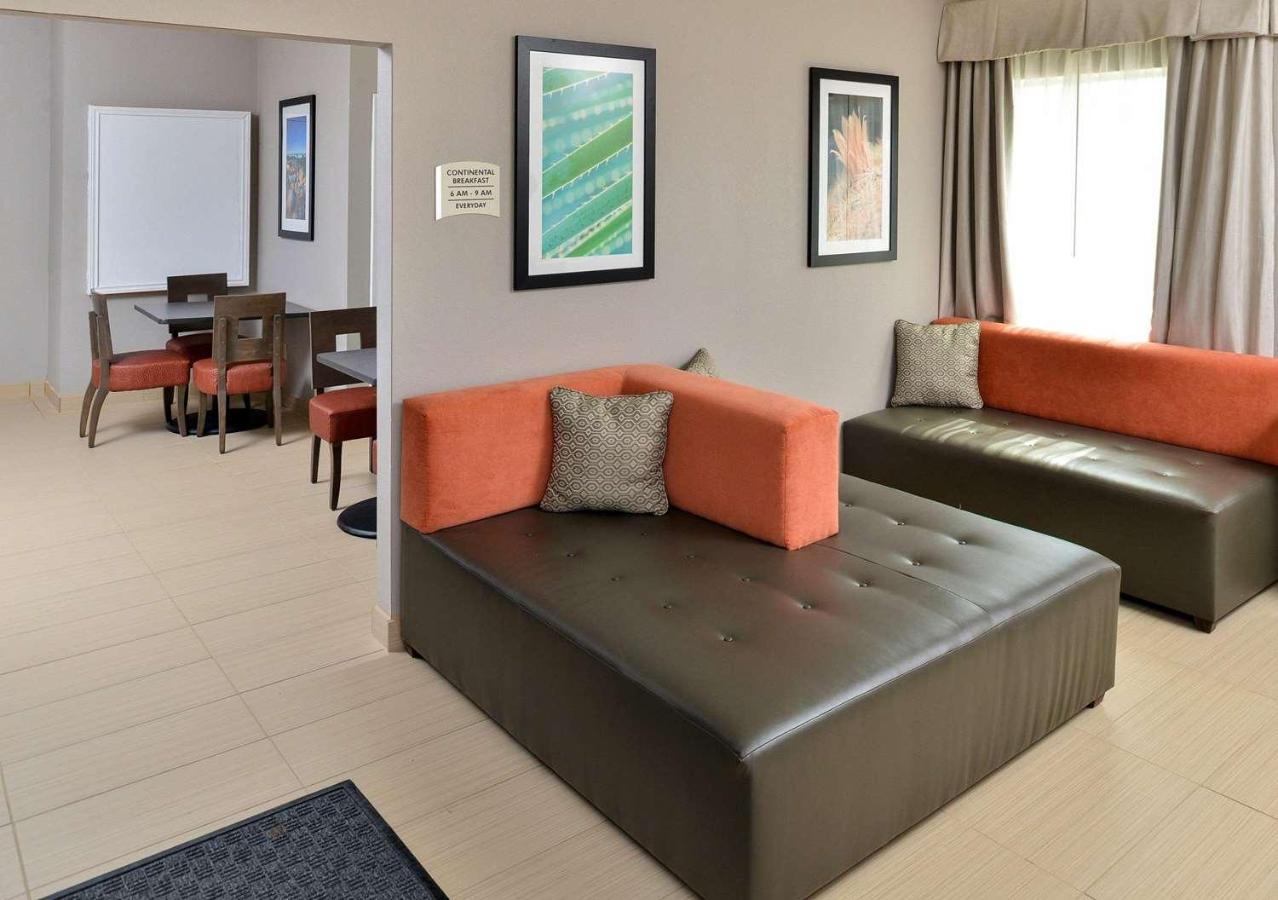  | Scottish Inn & Suites Cotulla, TX
