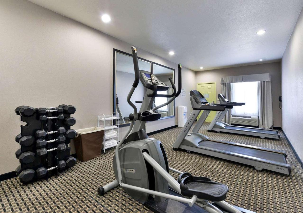 | Scottish Inn & Suites Cotulla, TX