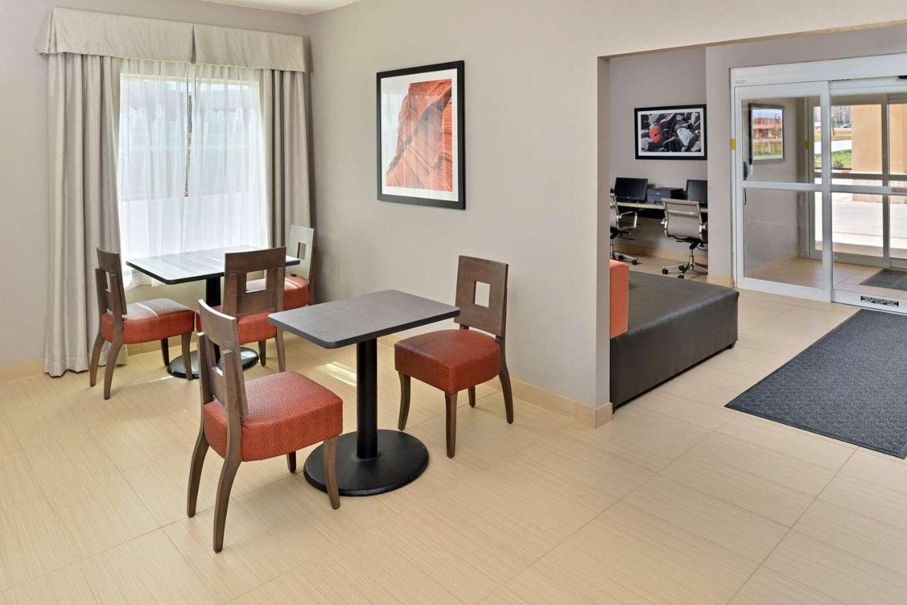 | Scottish Inn & Suites Cotulla, TX