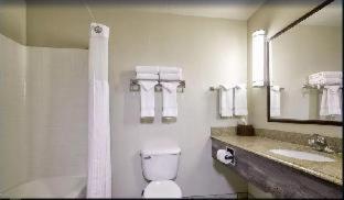 Room #24671105 at Yellowstone Park Hotel